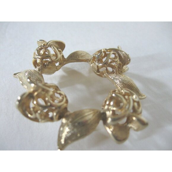 SARAH COVENTRY Tulip floral wreath PIN Brooch gold tone c1974 vintage 2" Womens - Picture 2 of 6